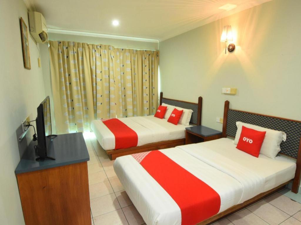 Oyo 89642 Highway Inn Mukah Exterior foto